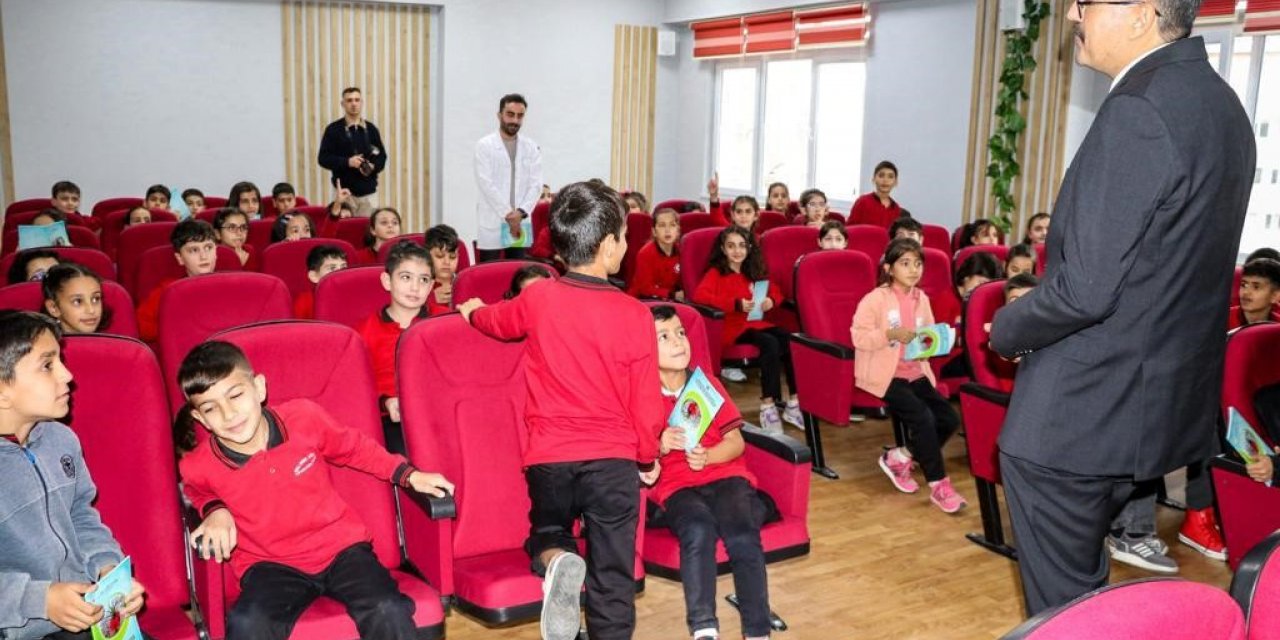 Hakkari’de Hayvanları Koruma Günü etkinliği düzenlendi