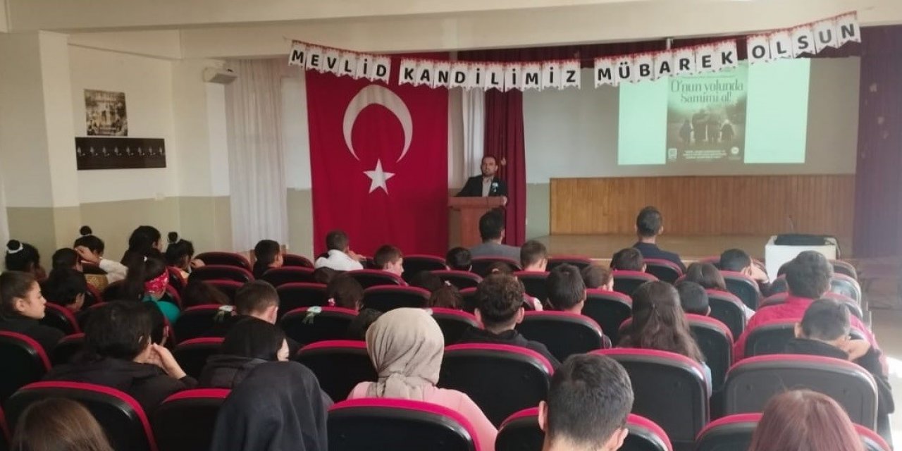 Çıldır Müftülüğünden öğrencilere konferans