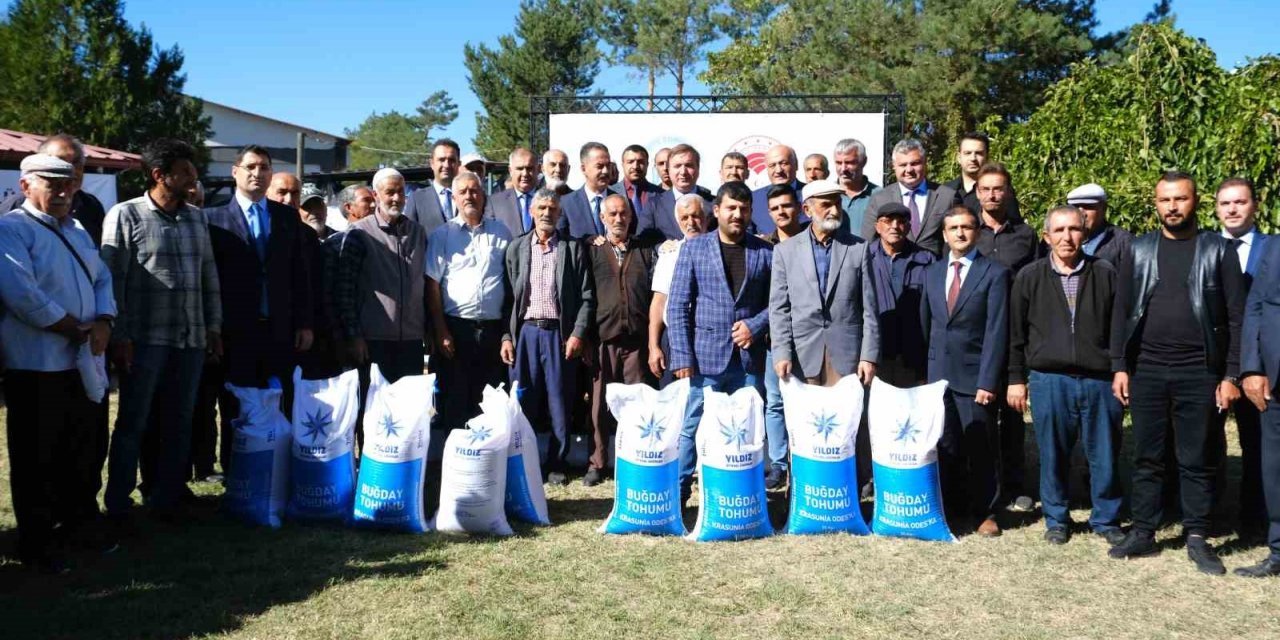 Erzincanlı çiftçilere buğday tohumu dağıtıldı