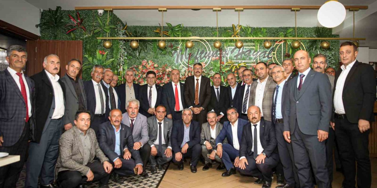 Vali Çelik muhtarlarla bir araya geldi