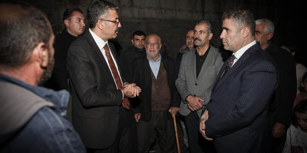 Vali Çelik, gece yarısı vatandaşların ayağına gitti