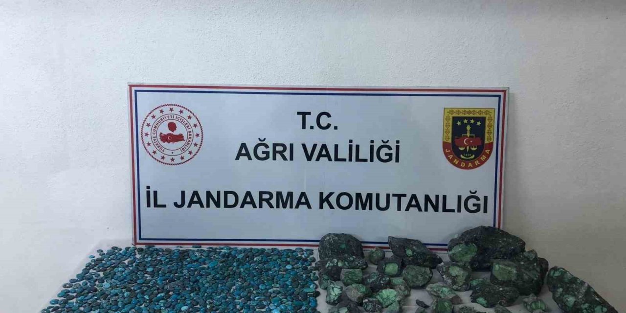 Ağrı’da 1 milyon 137 bin lira değerinde taş ele geçirildi