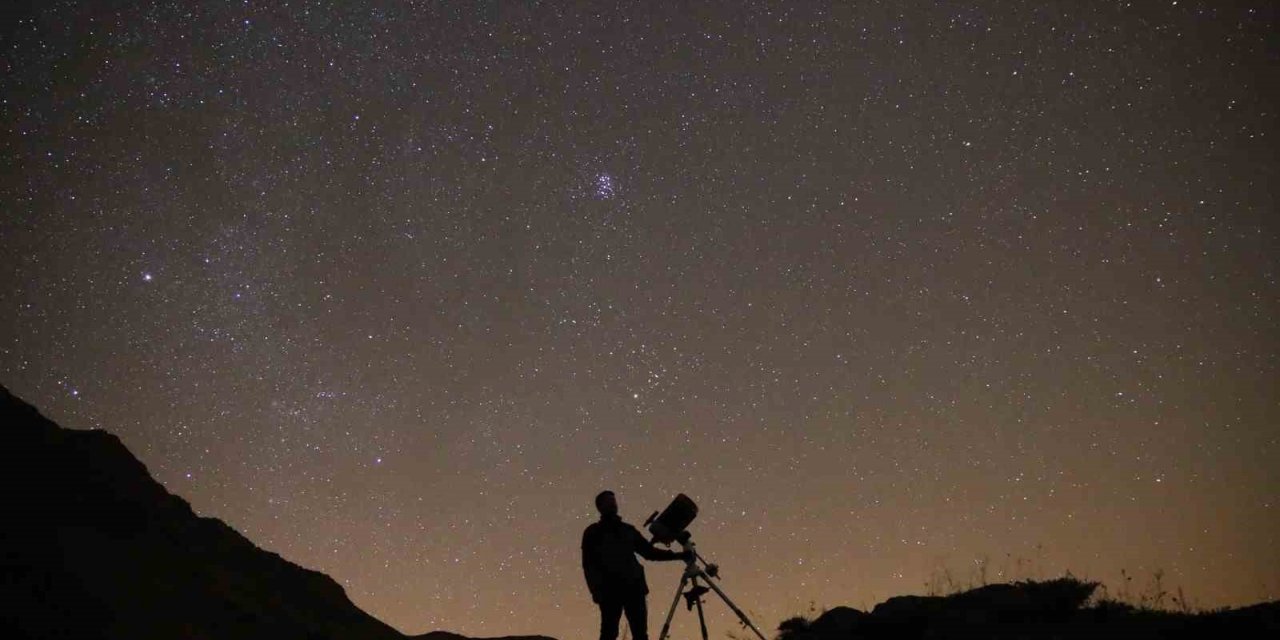 Bitlis’te uzay meraklıları ’Orionid meteoru’nu gözlemledi