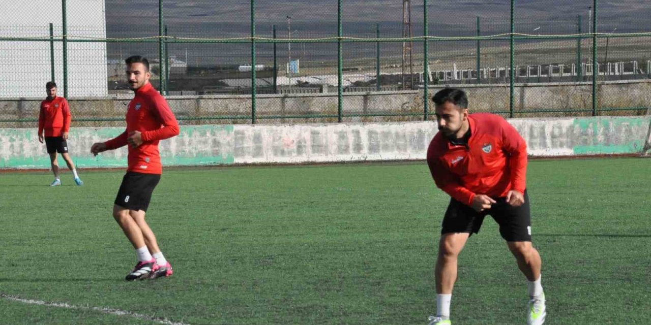 Kars 36 Spor hazırlıklarını sürdürüyor