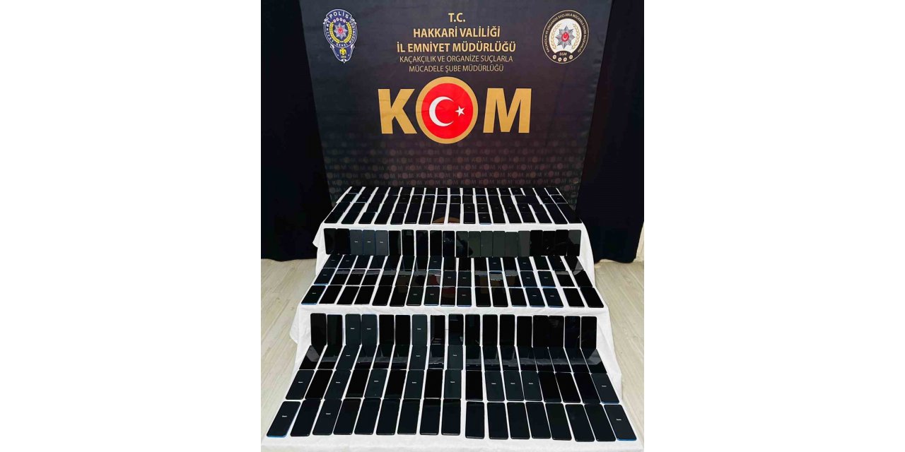 Yüksekova’da 260 adet kaçak cep telefonu ele geçirildi