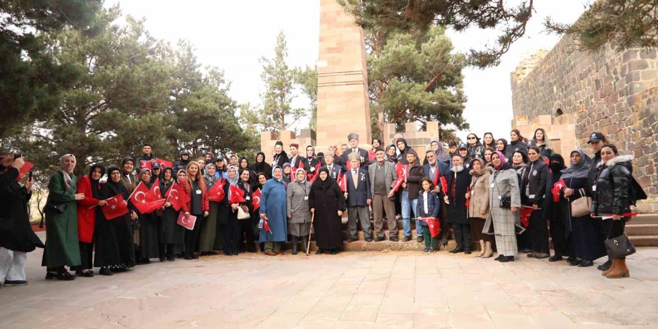 Erzurum Kent Konseyi Kadın Meclisi’nden Cumhuriyet kutlaması