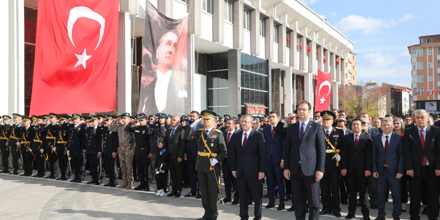 Kars’ı Cumhuriyetin 100. yıl coşkusu sardı