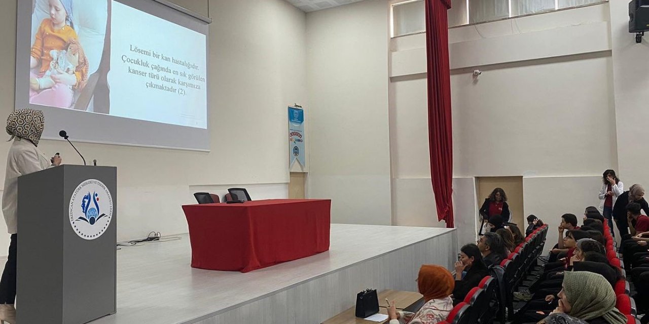 “Çocukluk Çağında Lösemi” eğitimi verildi