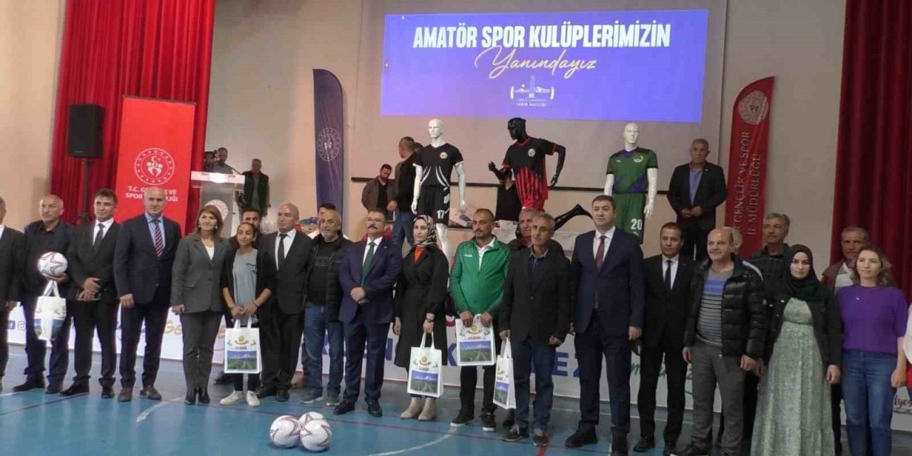 Iğdır Valiliğinden amatör spor kulüplerine destek