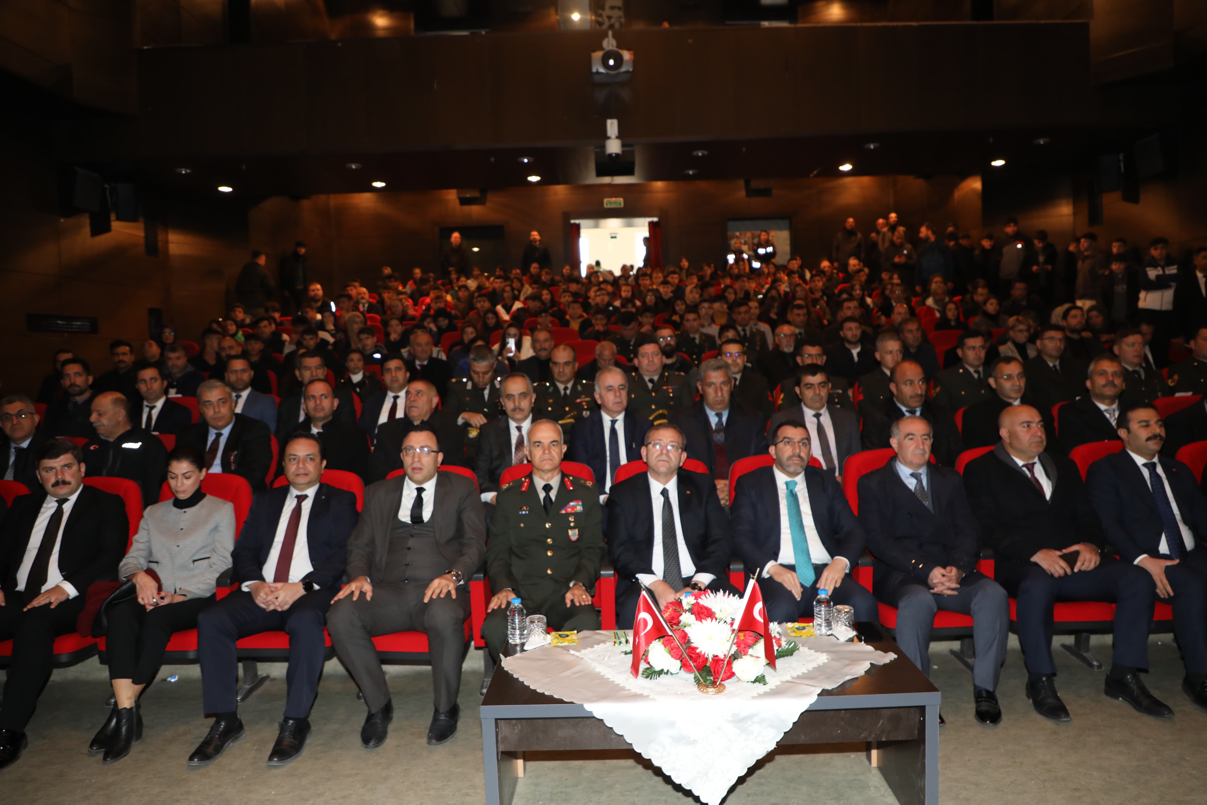 Atatürk ölümünün 85. yıldönümünde Kars’ta anıldı