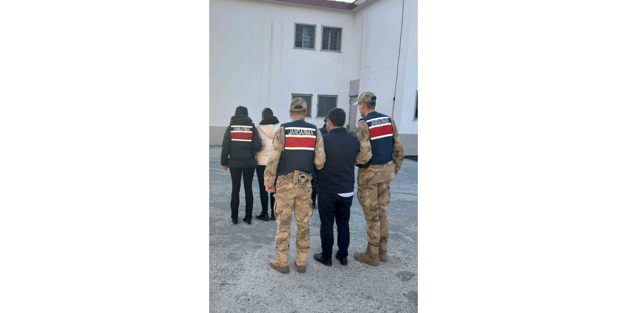 Ardahan’da göçmen kaçakçılarına operasyon: 2 zanlı tutuklandı