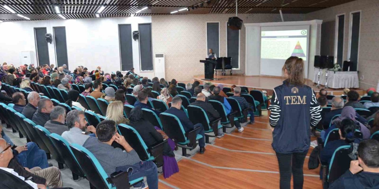 TEM ekiplerinden öğretmenlere bilgilendirme