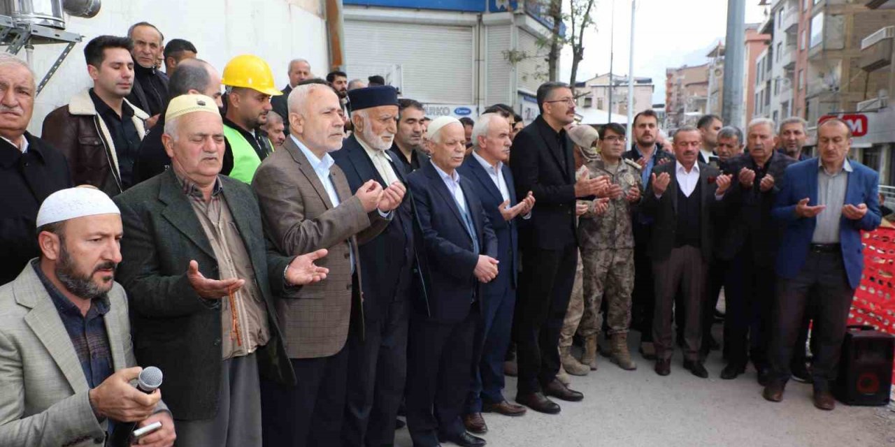 Hacı Sait Camisi’nin temeli dualarla atıldı