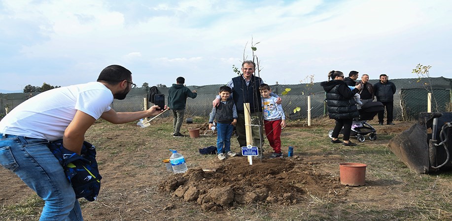 Milli Ağaçlandırma Günü’nde Fidanlar ETÜ’de Toprakla Buluştu