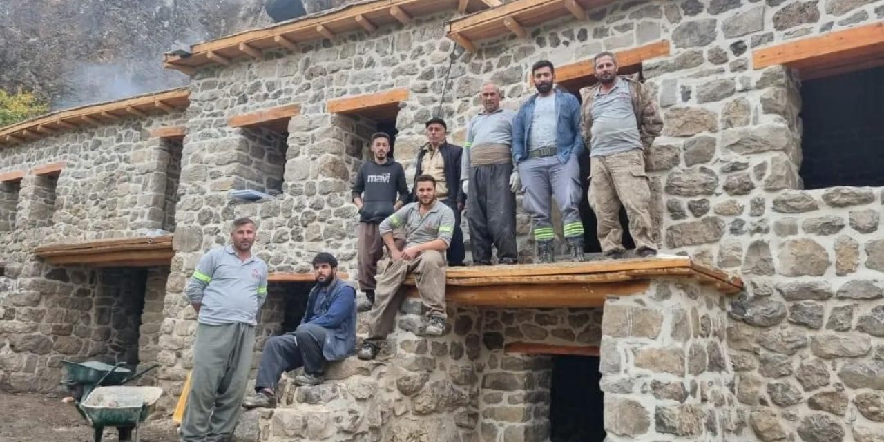 Çukurca’daki tarihi taş evleri restorasyon çalışmaları sona erdi