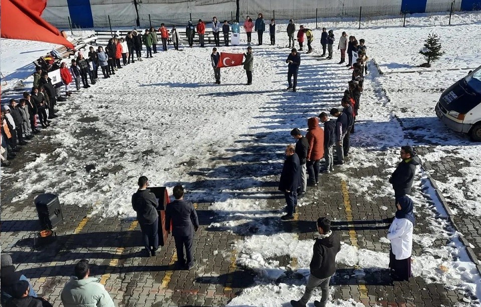 Çıldır’da zulme uğrayan çocuklara dikkat çektiler