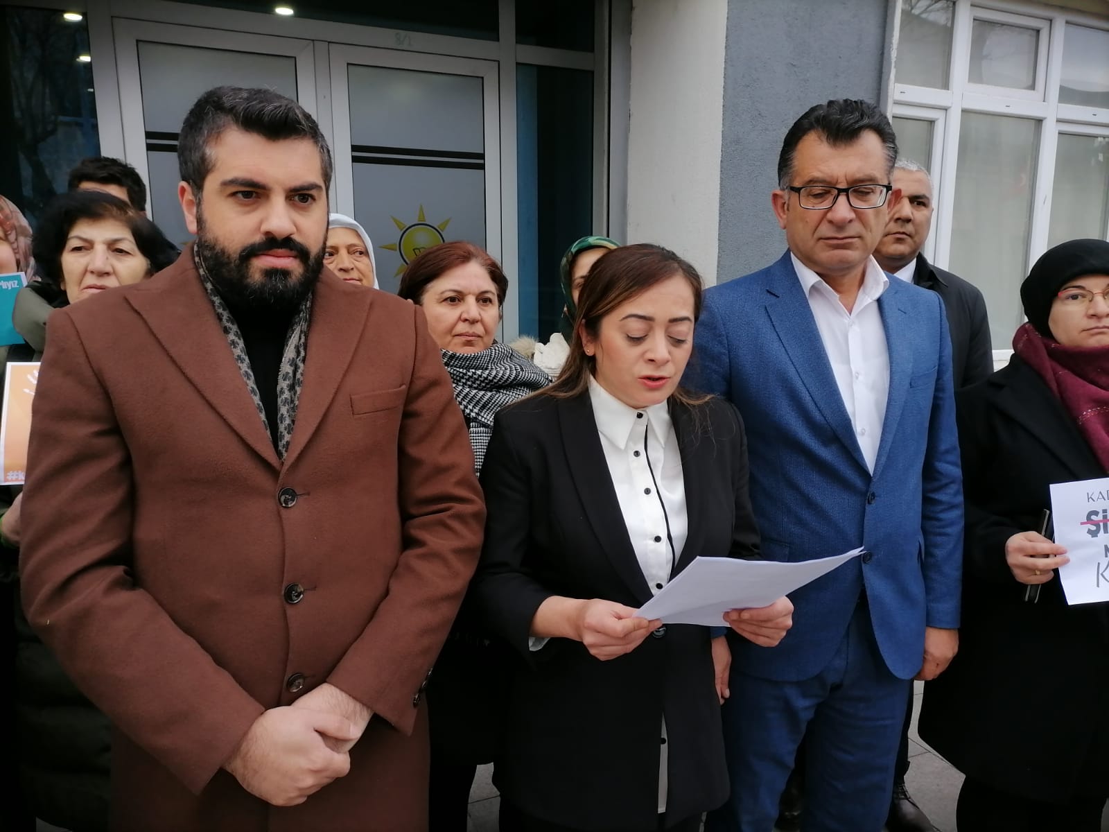 Kars AK Parti’den kadına yönelik şiddete karşı açıklama