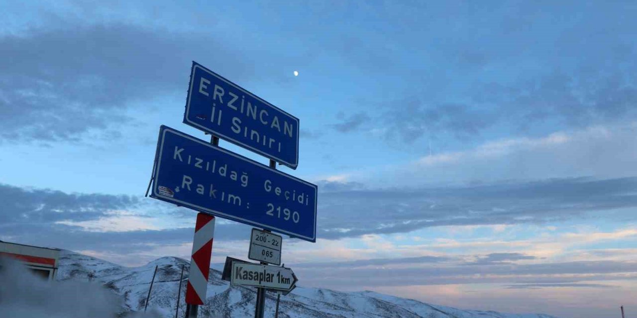 Erzincan’ın yüksek kesimlerinde kar yağışı etkili oldu