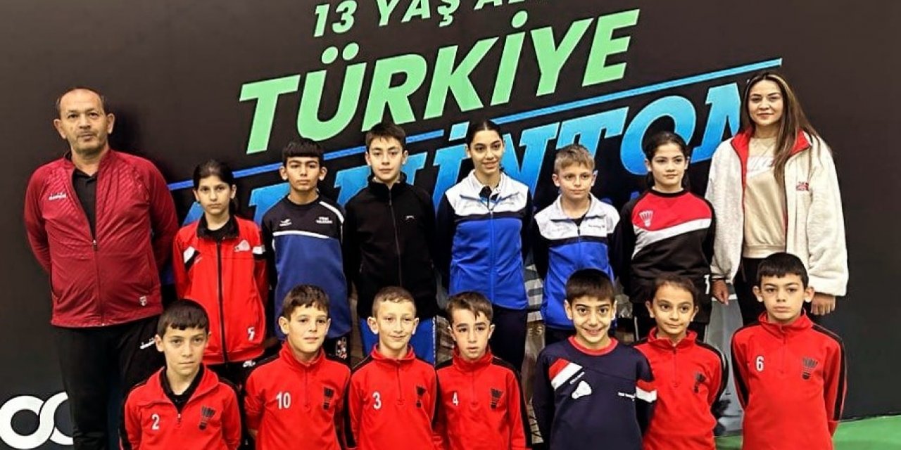 Erzincanlı badmintoncular iki şampiyonluk birde ikincilik aldı