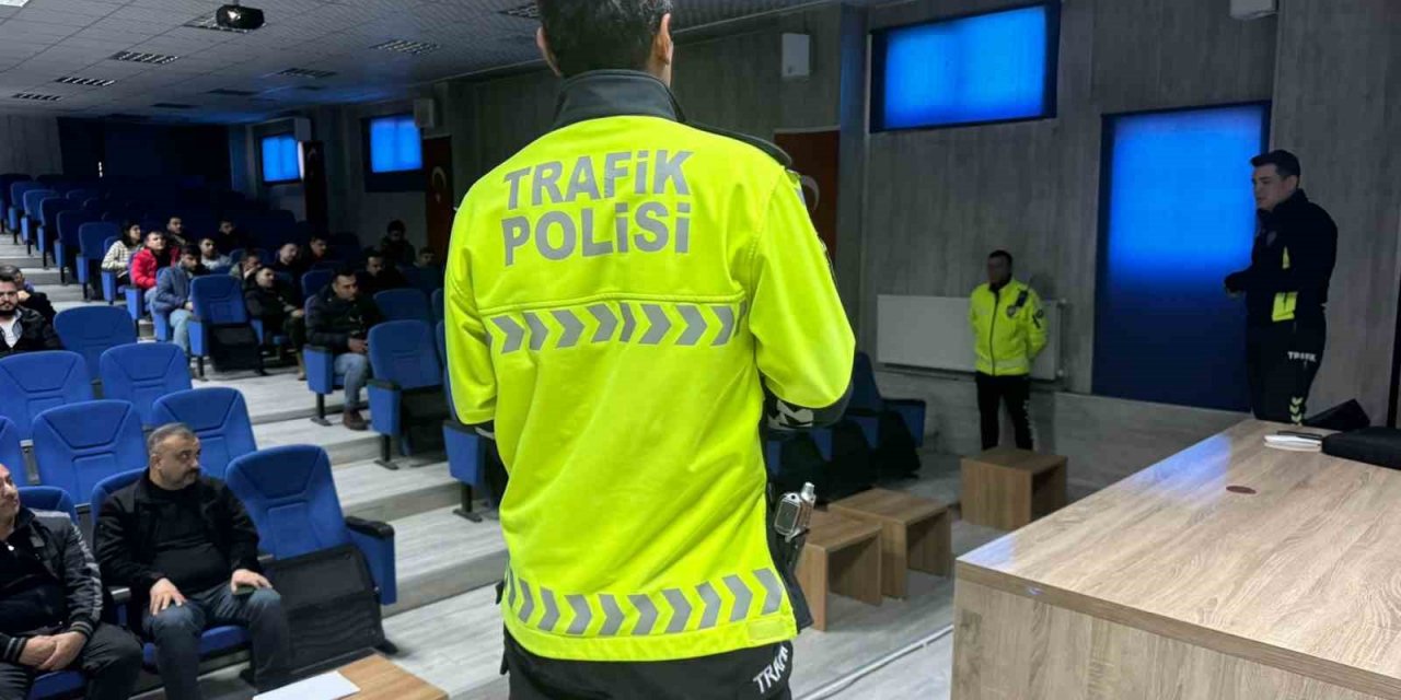 Emniyet personeline trafik eğitimi verildi