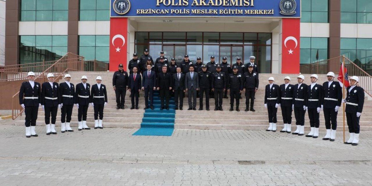 Polis adaylarına "Aile İçi İletişim" konulu seminer verildi