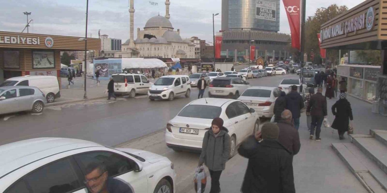 Yeni evlenecek gençlere evlilik kredisi Malatya’da olumlu karşılandı