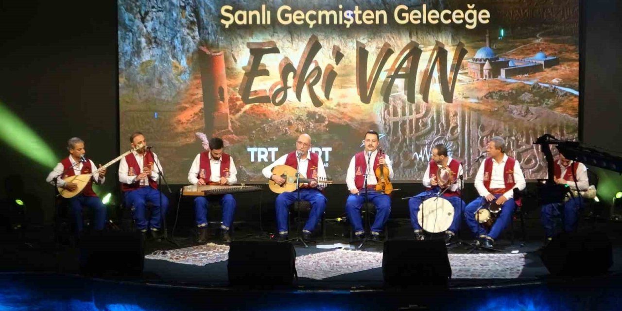 “Şanlı Geçmişten Geleceğe Eski Van” belgeseli izleyicisiyle buluştu