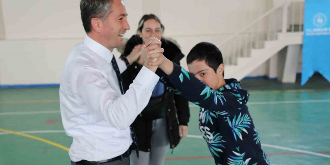 Ağrı’da engelli öğrencilere moral günü