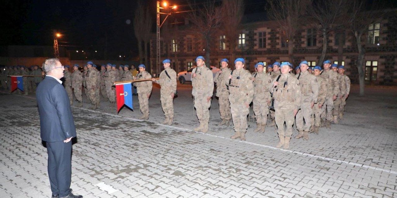 Vali Polat, Kağızman’da temaslarda bulundu