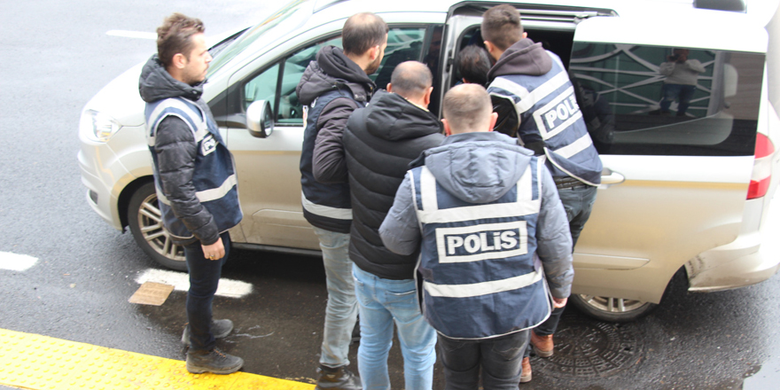 Kars’ta hurda hırsızları tutuklandı
