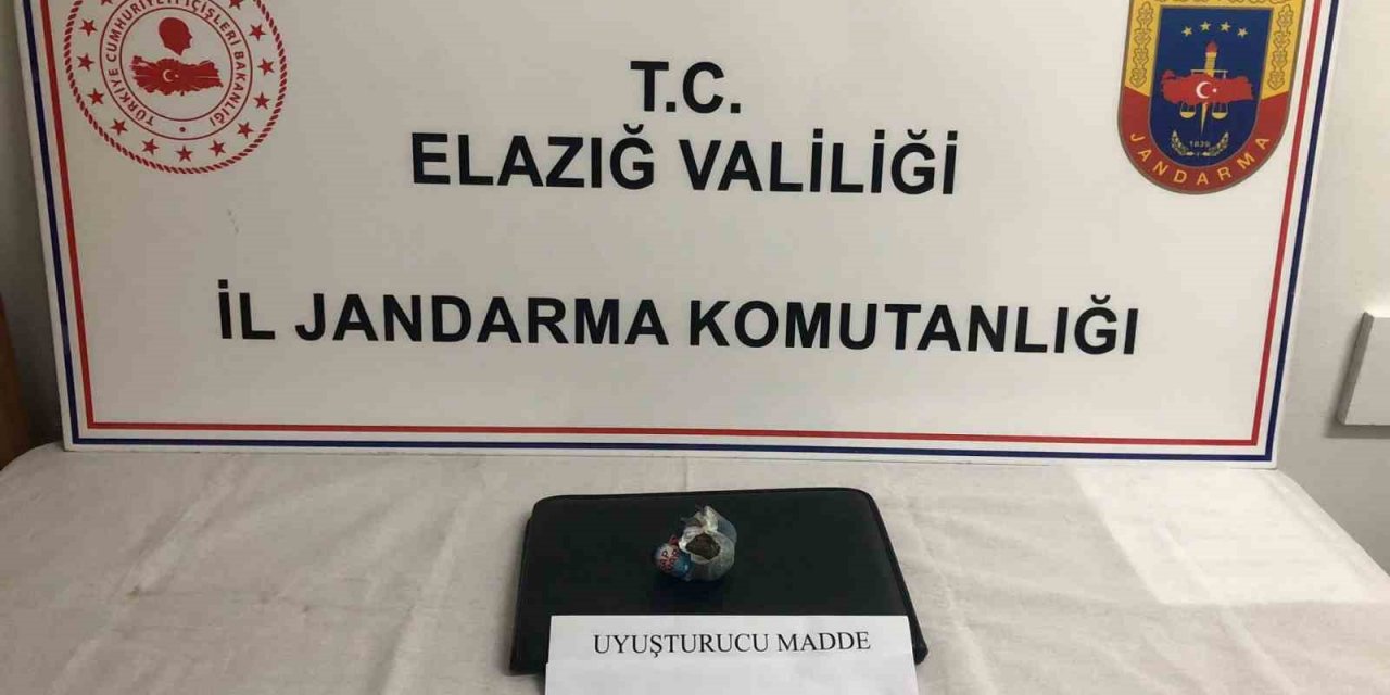 Uyuşturucuyu turşu bidonuna gizlemişler