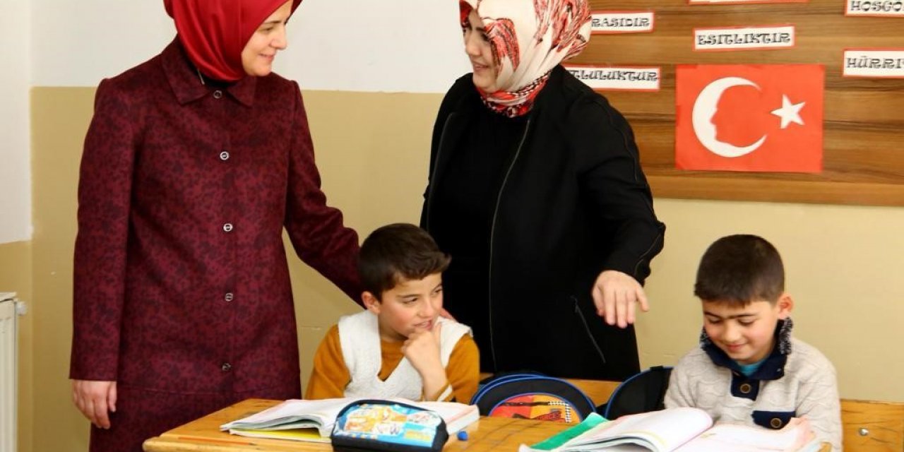 Hanımlardan köy okullarına ziyaret