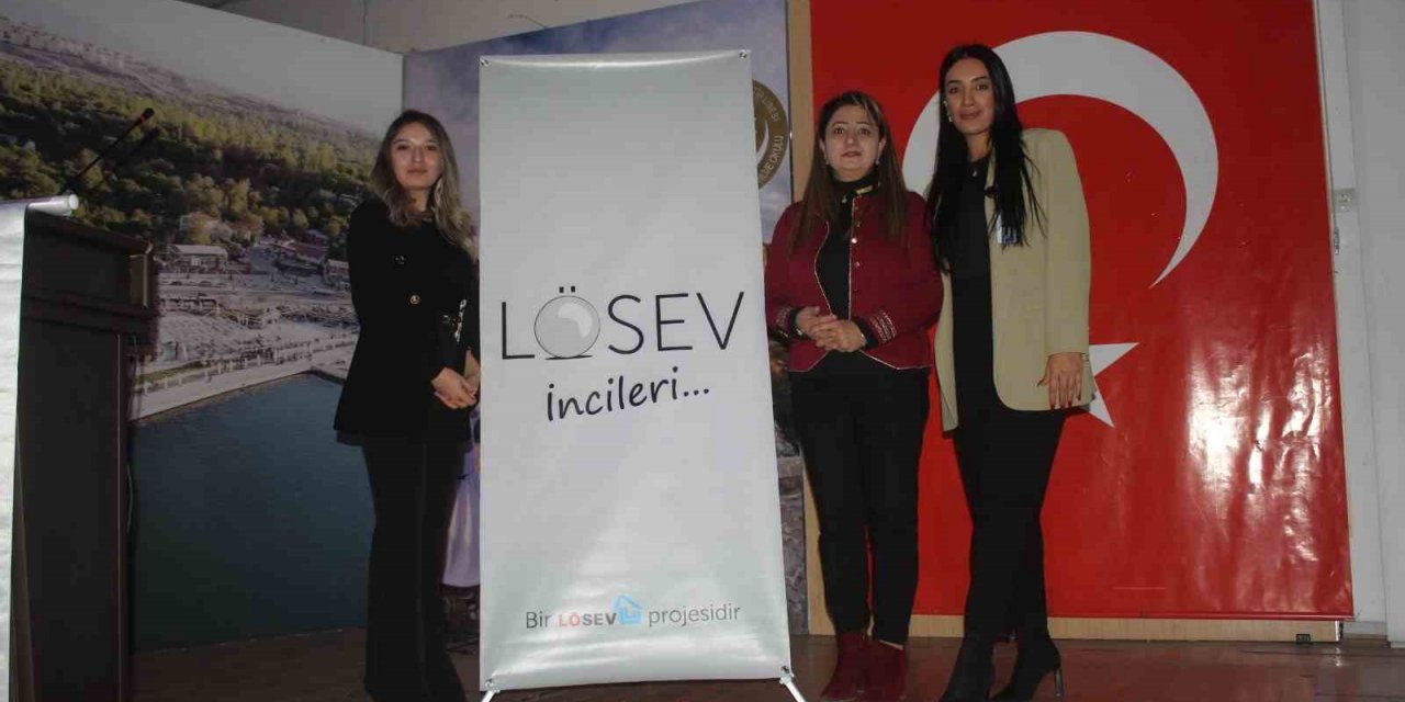 LÖSEV’den öğretmenlere eğitim semineri