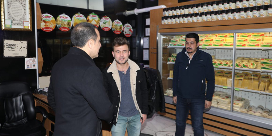 Kars Valisi Türker Öksüz’ün, esnaf ziyaretleri devam ediyor