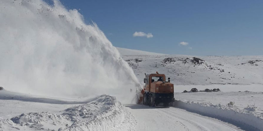 Kars’ta 49 köy yolu ulaşıma kapandı