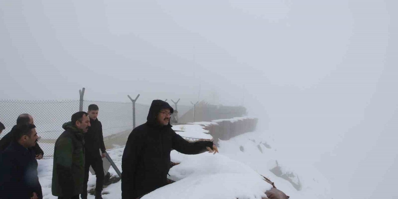 Vali Çelik, askerlerle bir araya geldi