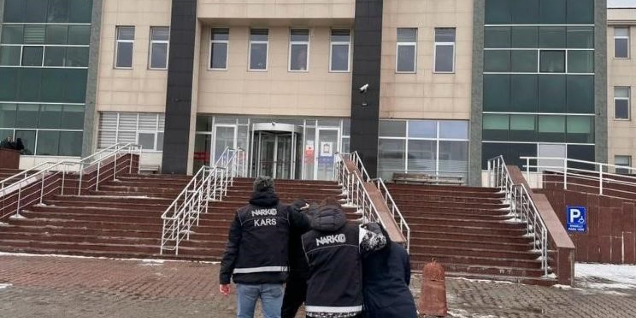 Kars’ta uyuşturucu taciri 2 kişi tutuklandı