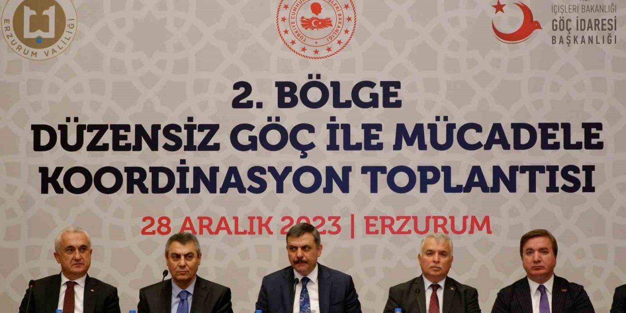 Bölge valileri düzensiz göçle mücadele için Erzurum’da toplandı