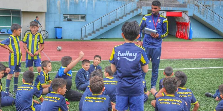 Kars’ın alt yapısı Fenerbahçe Spor Okulu’nda yetişiyor 