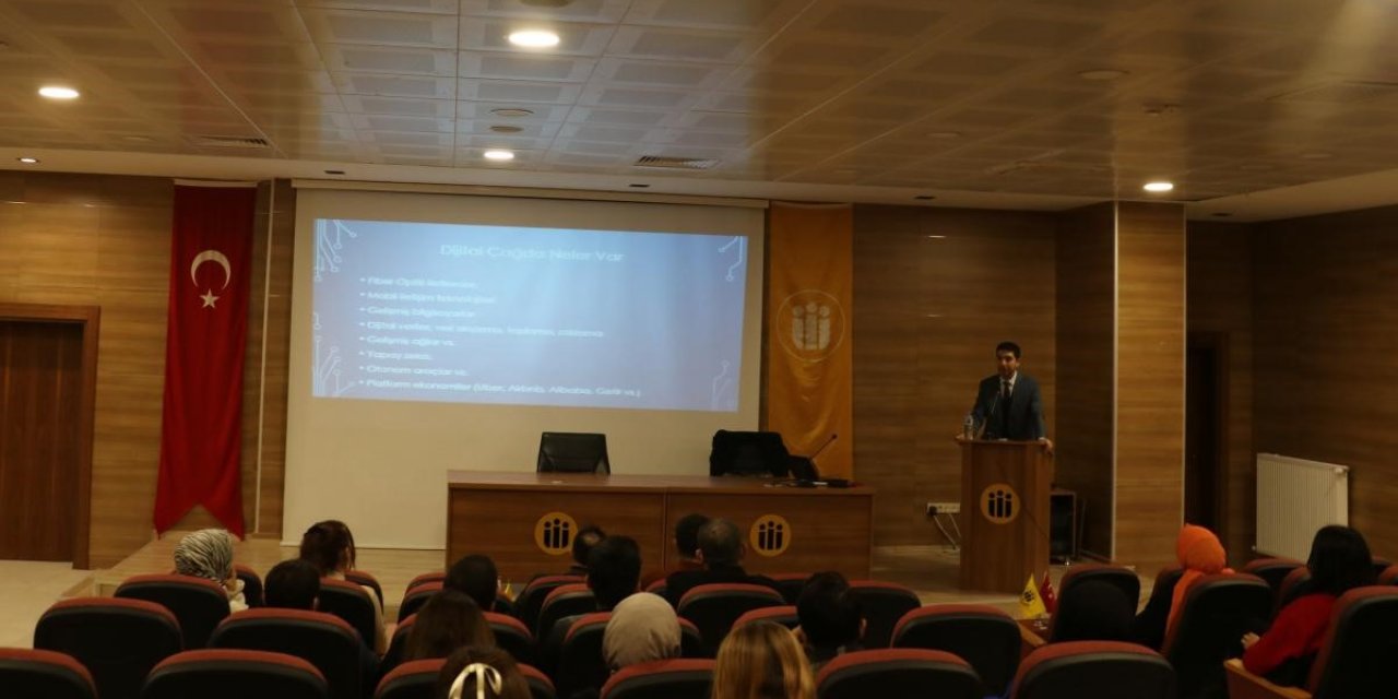 İnönü Üniversitesi’nde ’Dijital Çağda Liderlik’ konferansı düzenlendi