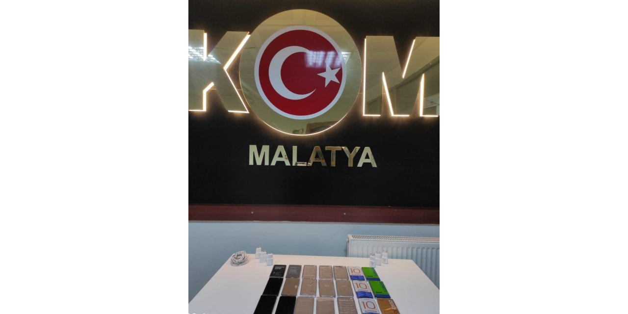 Malatya’da 21 adet kaçak cep telefonu ele geçirildi