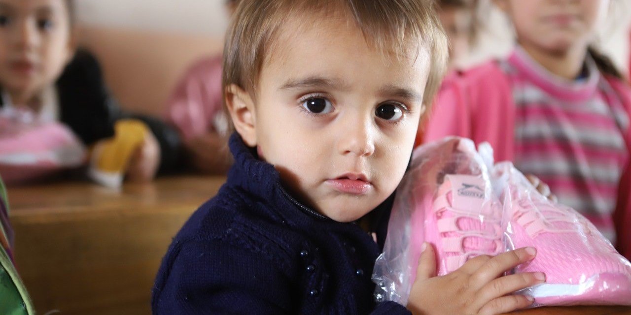 Yardım elleri, köy çocukları okusun diye birleşiyor