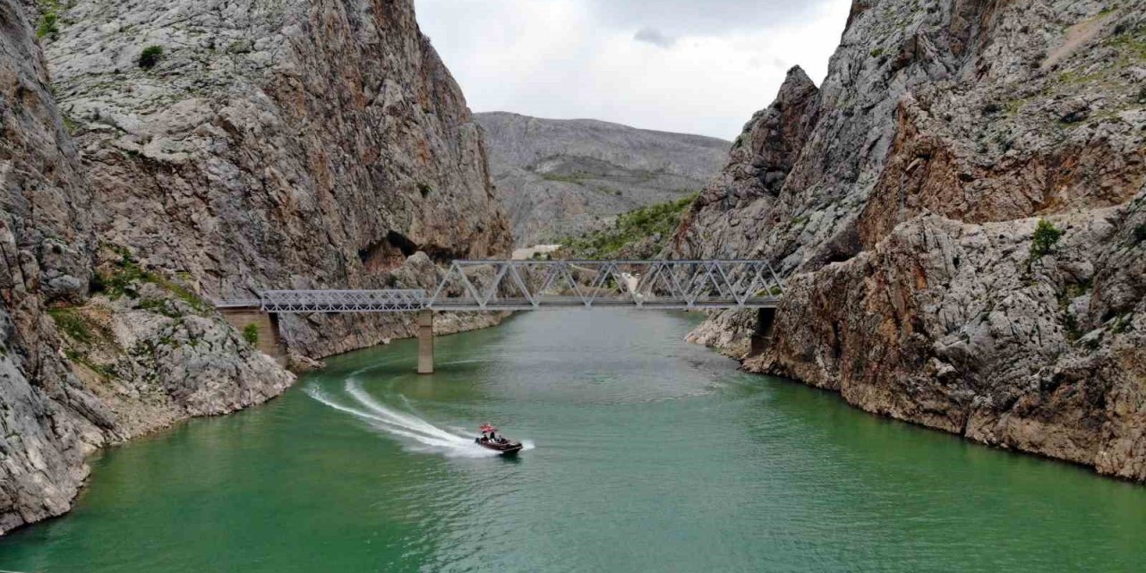 Ortadoğu’nun en uzun akarsuyu Fırat Nehri 3 ülkeye hayat veriyor