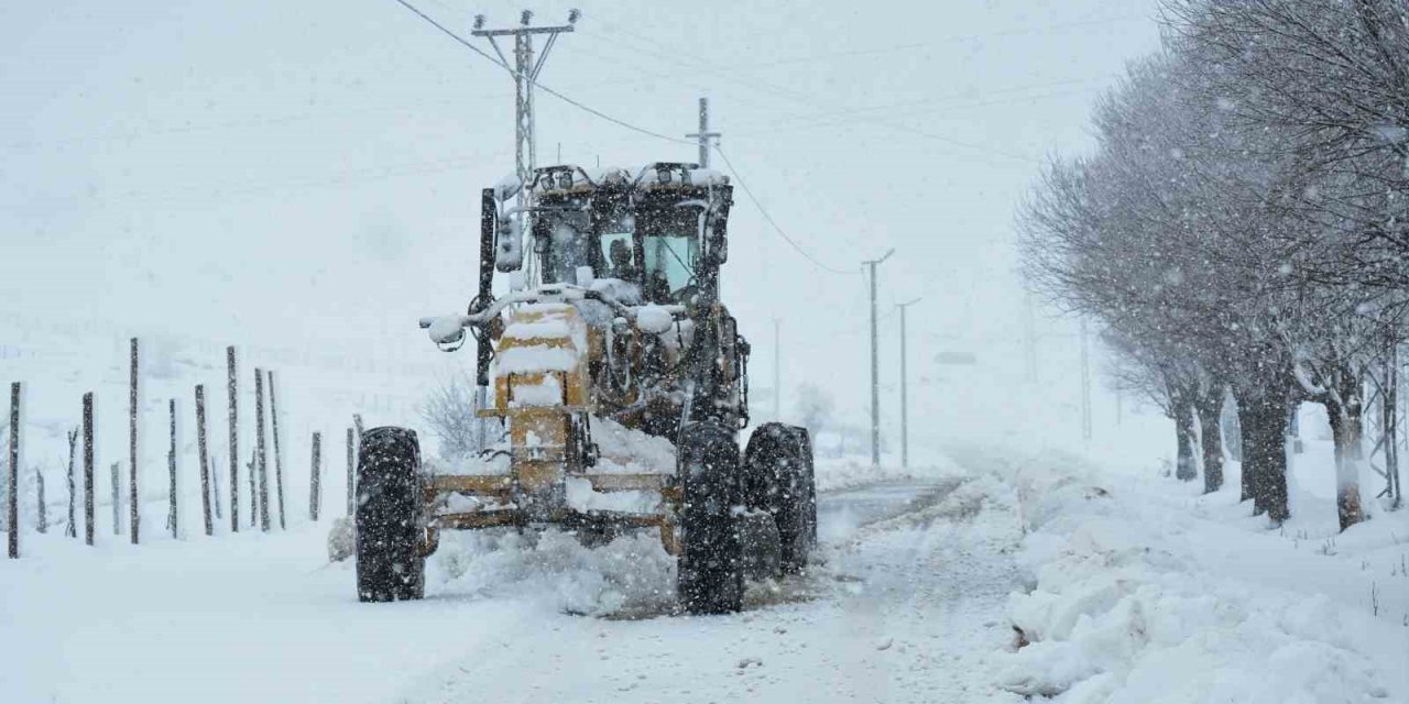 Muş’ta 75 köy yolu ulaşıma kapandı