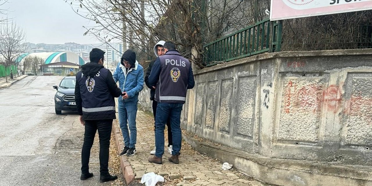 Elazığ’da okul önü denetimleri  sürüyor