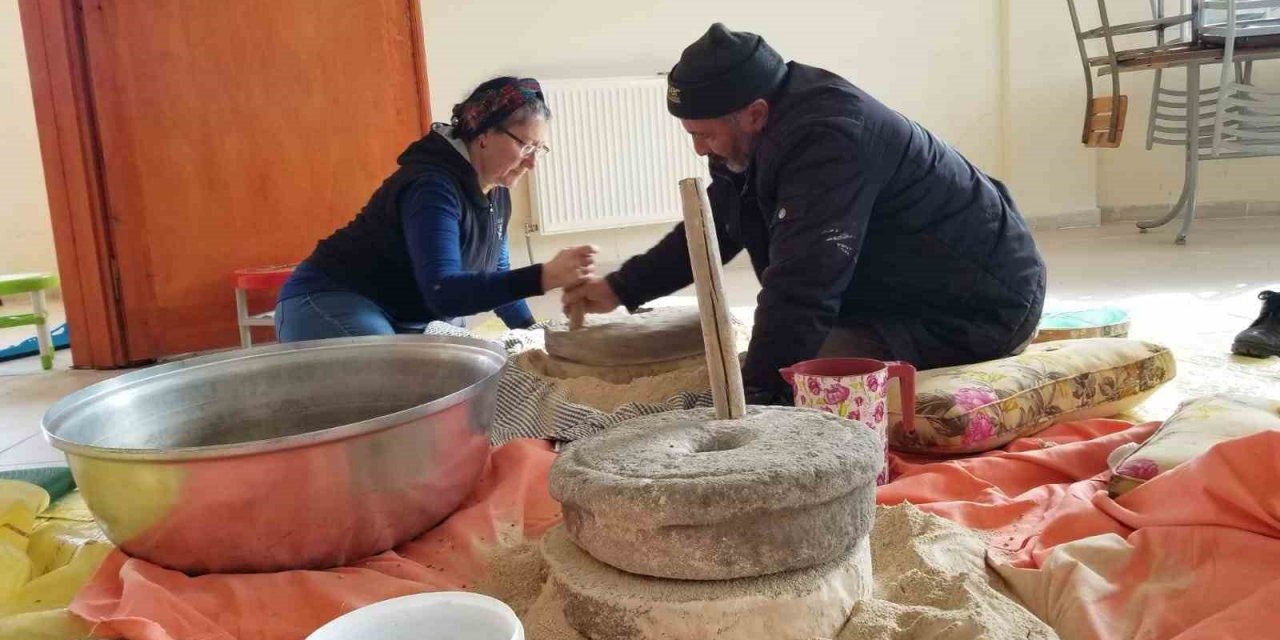 Geçmişi yüzyıllara dayanan geleneksel yemek "Kavut"