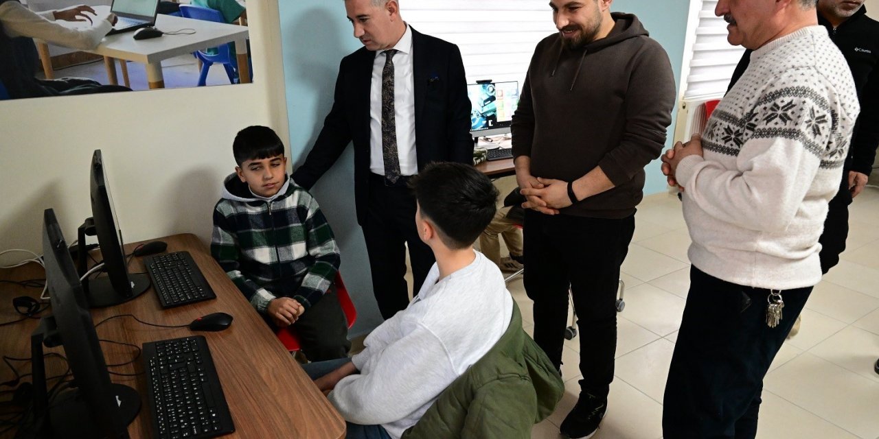 Yeşilyurt’taki robotik kodlama kursu yoğun ilgi görüyor