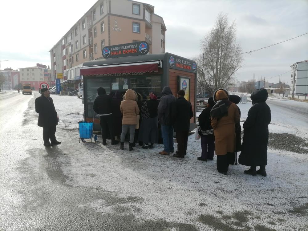 Kars’ta vatandaşlar “Halk Ekmeğe” yöneldi