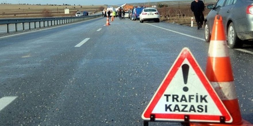 Kars'ta trafik kazası: 13 yaralı 