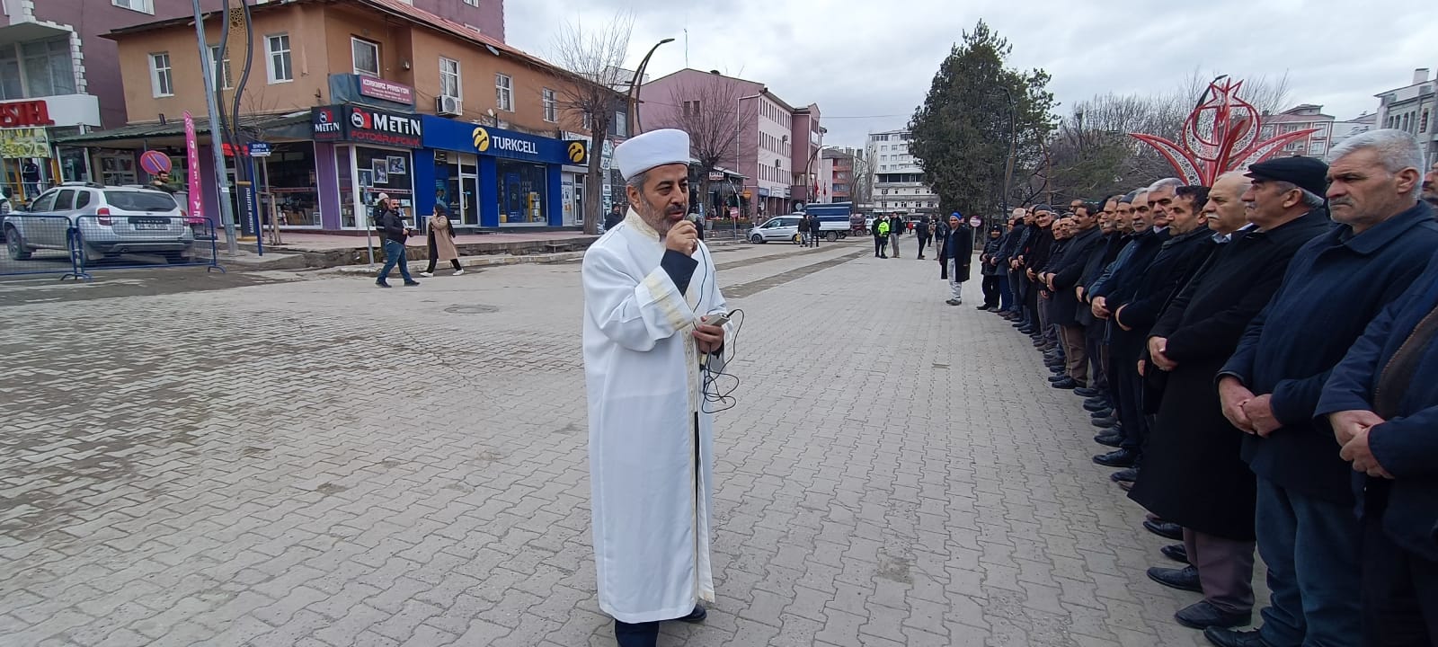 Kağızman'da şehitler için gıyabi cenaze namazı kılındı